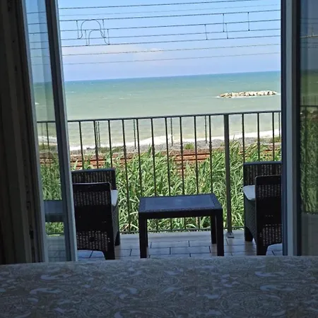 Colombo 477 Stanze Jazz, Soul, Classica 4* Civitanova Marche