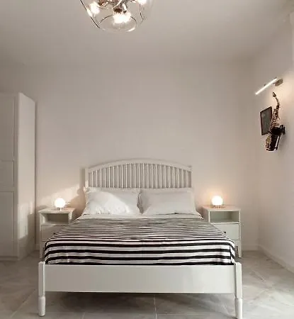 Гостевой дом Colombo 477 Stanze Jazz, Soul, Classica Чивитанова-Марке