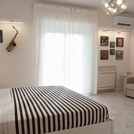 Colombo 477 Stanze Jazz, Soul, Classica 4*