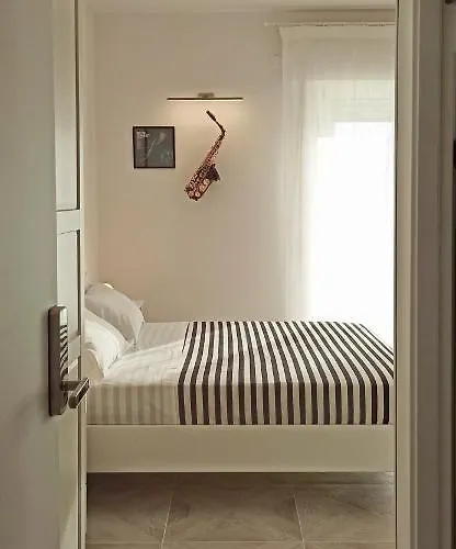 Colombo 477 Stanze Jazz, Soul, Classica 4*